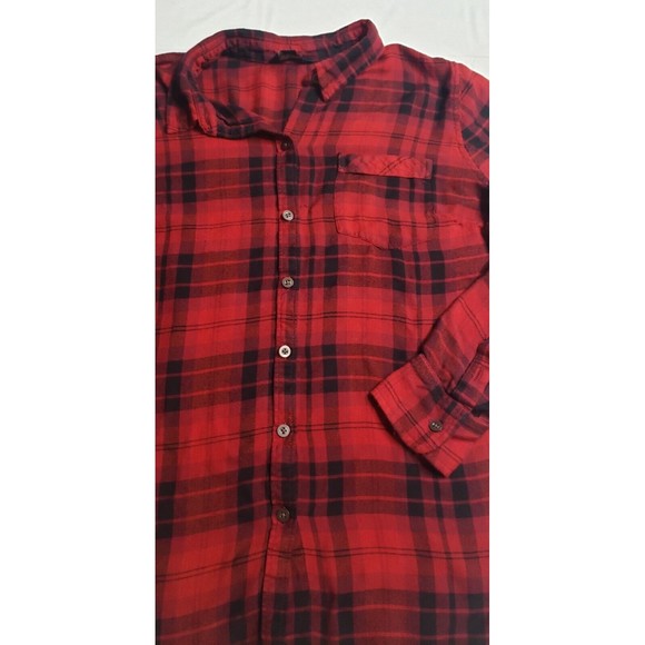 Women's Lucky Brand Red Black Buffalo Plaid Soft Button Down Split Hem Back Sz M - Picture 2 of 6